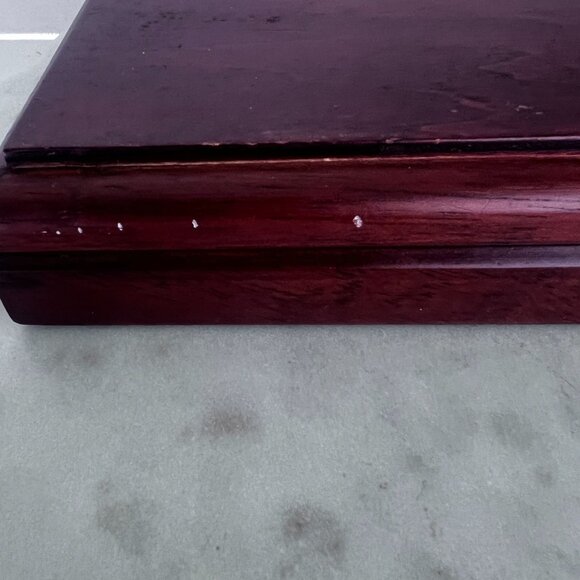 Vtg Wooden Jewelry Box Red Velvet Interior Trinkets Keepsakes Rectangular Design - Picture 5 of 12